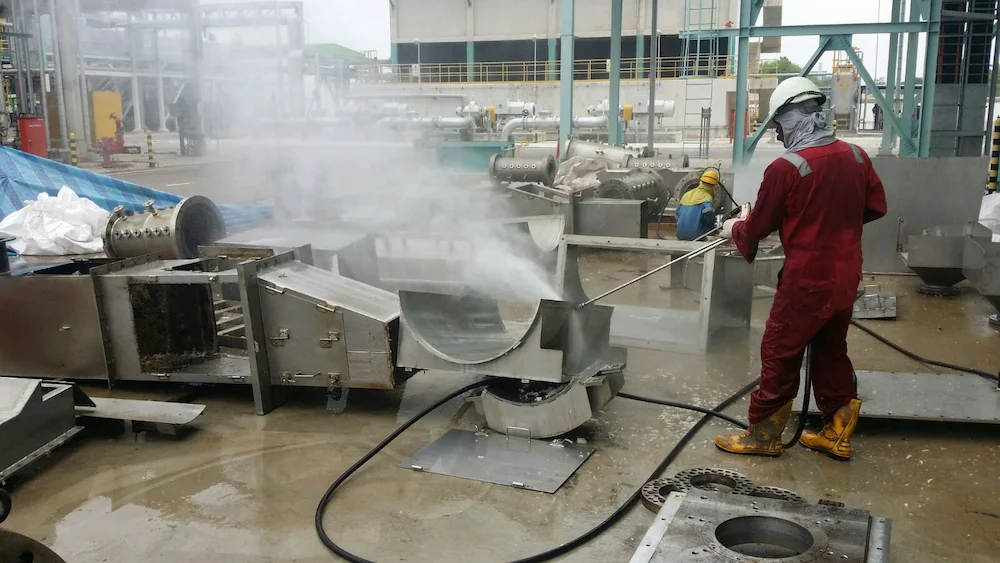 Cleaning And Maintaining with Hydro Jetting